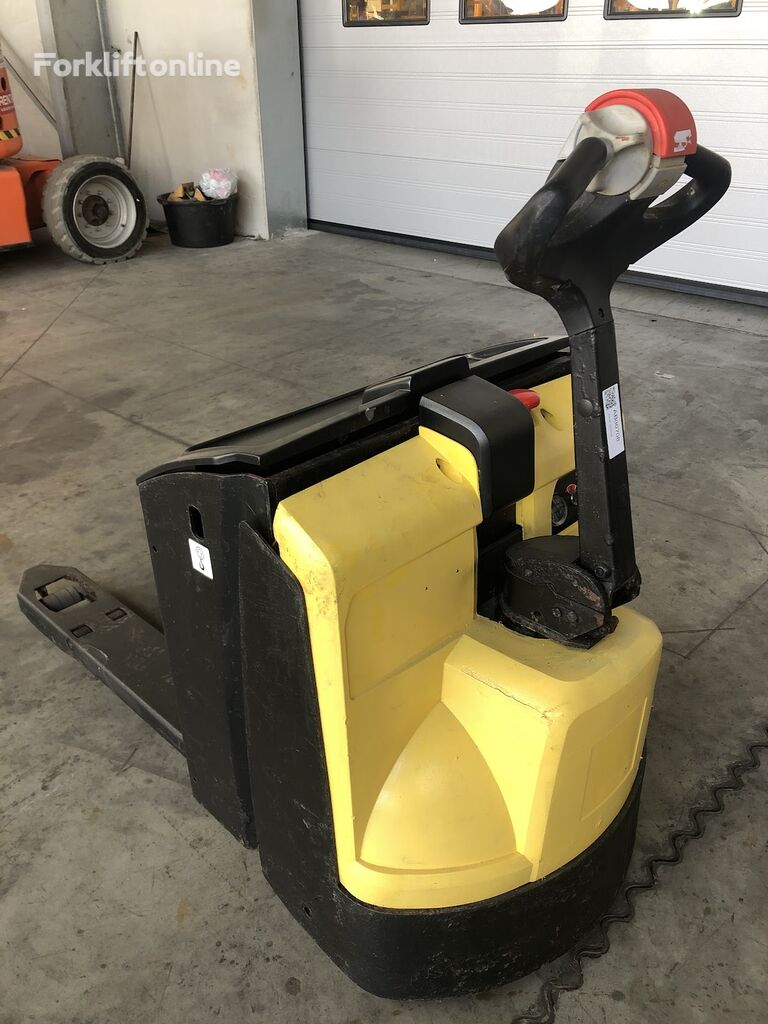 Hyster P2.0 electric pallet truck