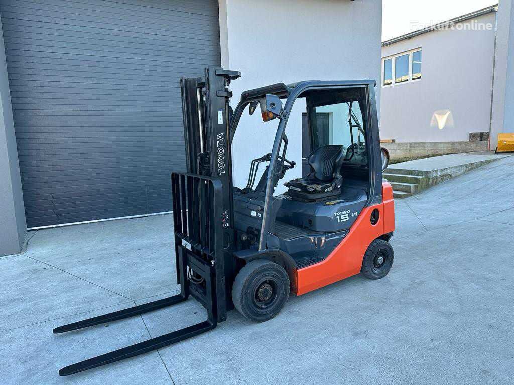 Toyota 02-8FGF15  gas forklift