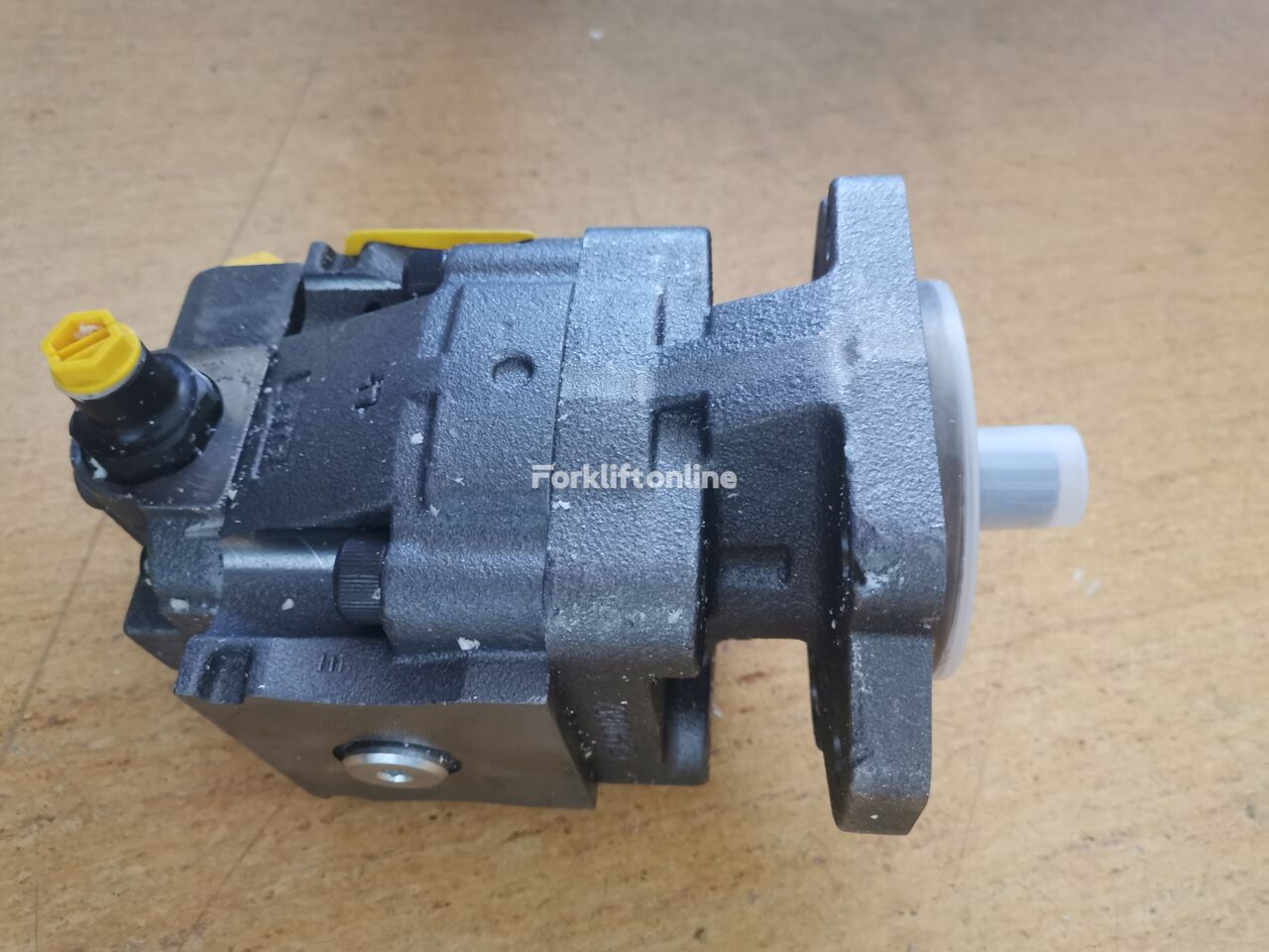 Manitou 224732 hydraulic pump for Manitou 224732, MT 1435, 1030, 732, 728, 932, 940, 1240, 1335, MLT 742, 741, 733, 731, 730, 629, 630, 633 telehandler